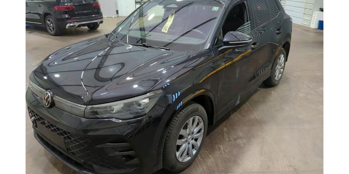 VW Tiguan 30.690 km 43.940 &euro; Helmstedt 38350
