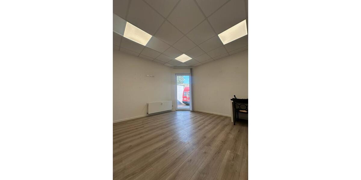 Gewerbeobjekt Oldenburg Kreyenbrück - 3.000&euro; | Angebot:26690816