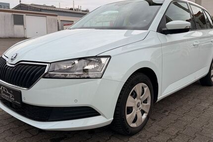 Skoda Fabia 121.875 km 9.282 &euro; Neu-Isenburg 63263