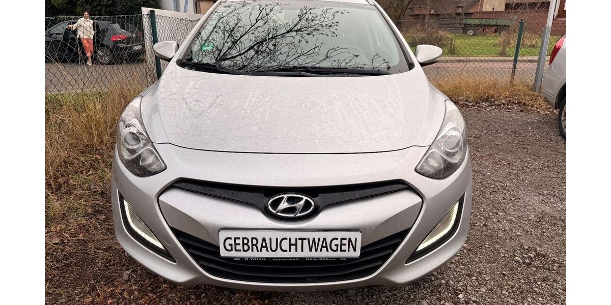 Hyundai i30 89.000 km 7.950 &euro; Adersheim 38304