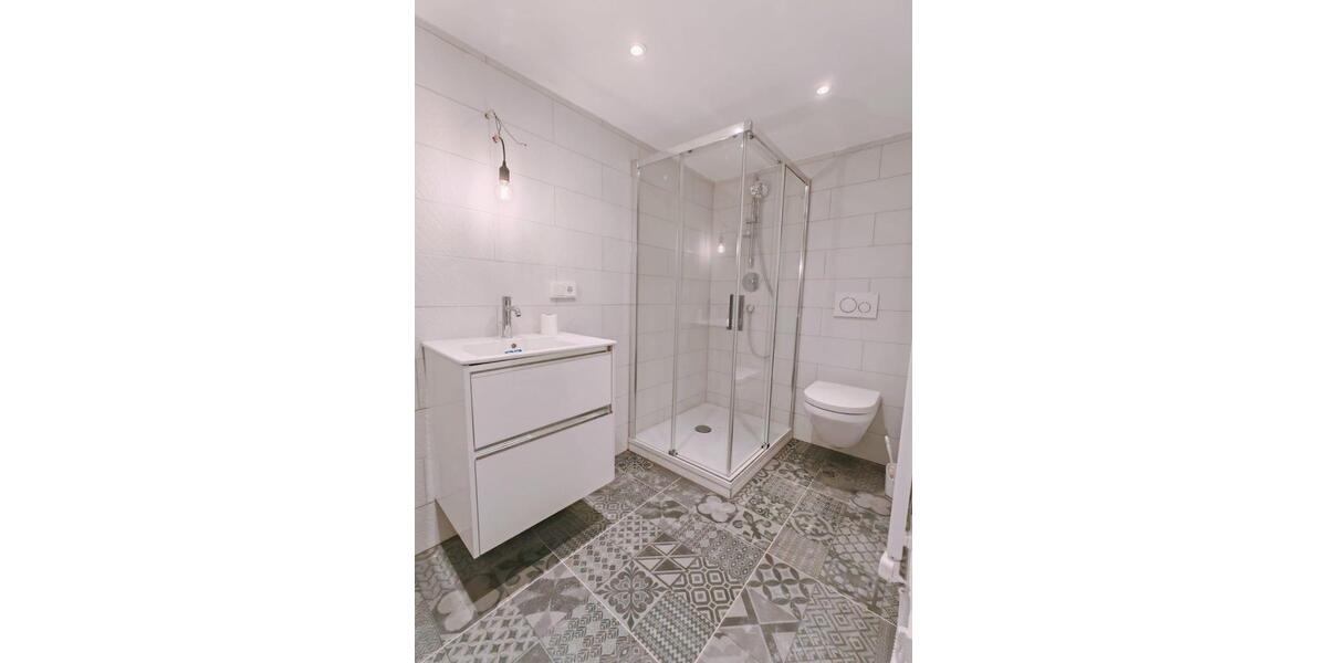 Einfamilienhaus Berg - 5 Zimmer, 130 m&sup2;, 4.250&euro; | Angebot:24715178