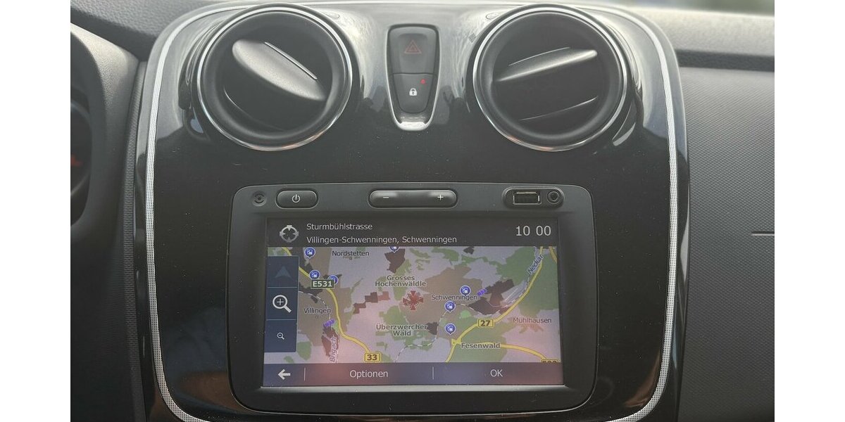 Dacia Sandero Stepway Celebration NAVIGATION/TEMPOMAT 29.280 km 8.900 &euro; Villingen-Schwenningen 78054
