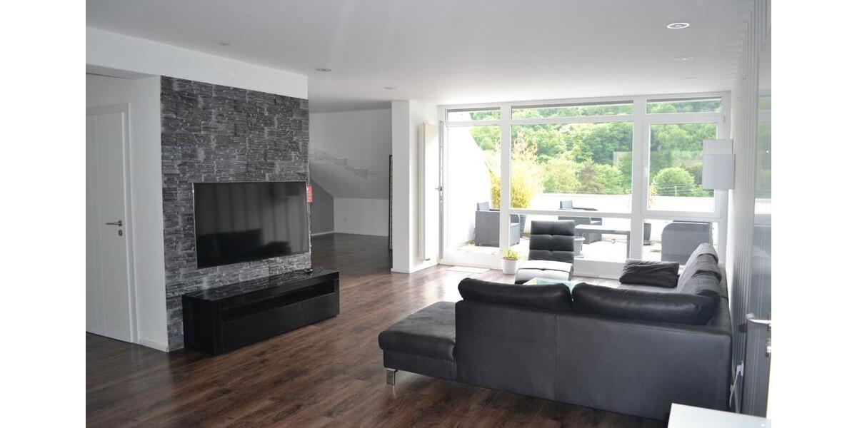 Dachgeschoßwohnung Andernach - 3 Zimmer, 108 m&sup2;, 1.250&euro; | Angebot:26041615