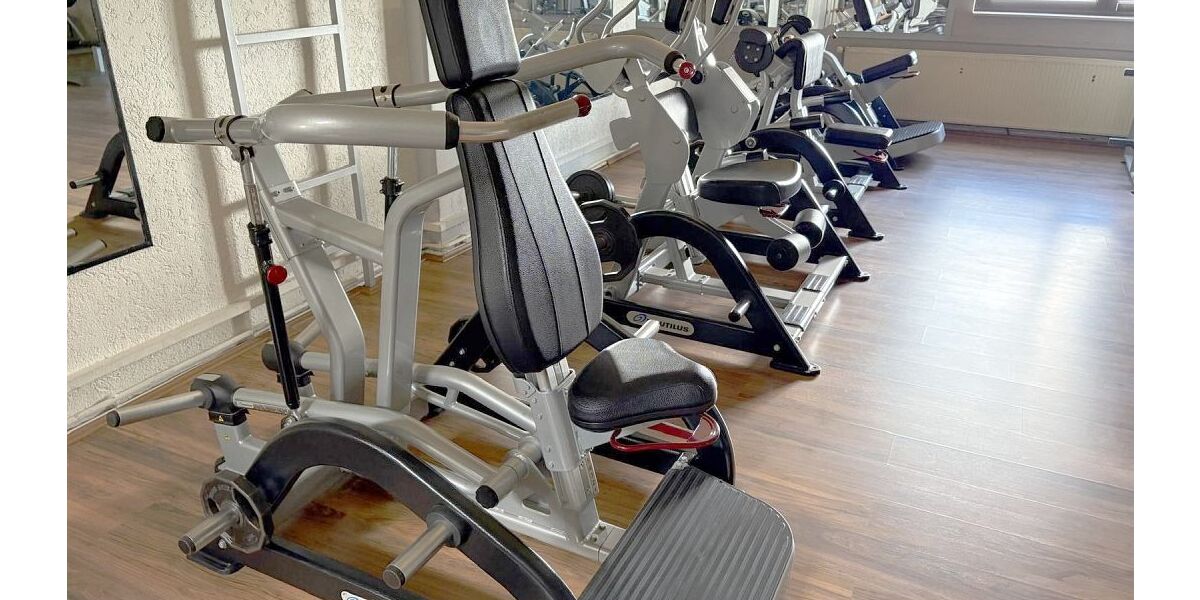 Vielseitig nutzbares Gewerbeanwesen mit großzügigem repräsentativem Wohnhaus zimmer