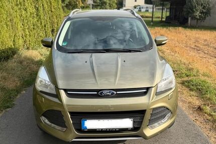 Ford Kuga 147.000 km 7.300 &euro; Höxter 37671