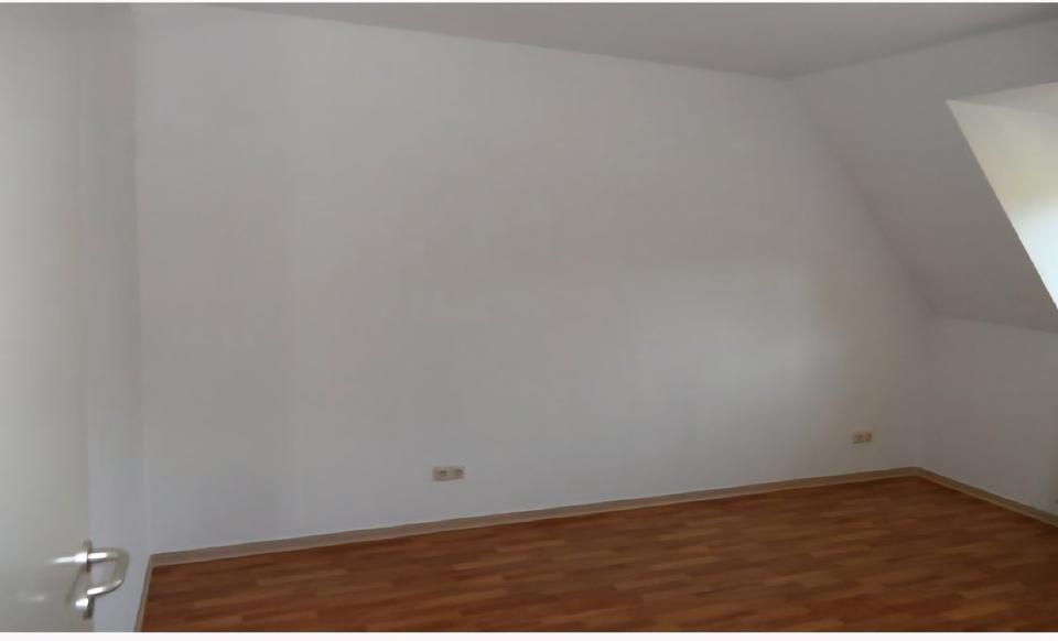 Dachgeschoßwohnung Werdau - 3 Zimmer, 66 m&sup2;, 495&euro; | Angebot:26309857