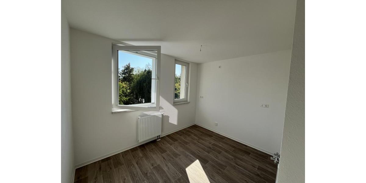 Etagenwohnung Staßfurt - 3 Zimmer, 91 m&sup2;, 680&euro; | Angebot:26645800