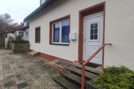 Wohnung Sarstedt - 2 Zimmer, 65 m&sup2;, 850&euro; | Angebot:25025479