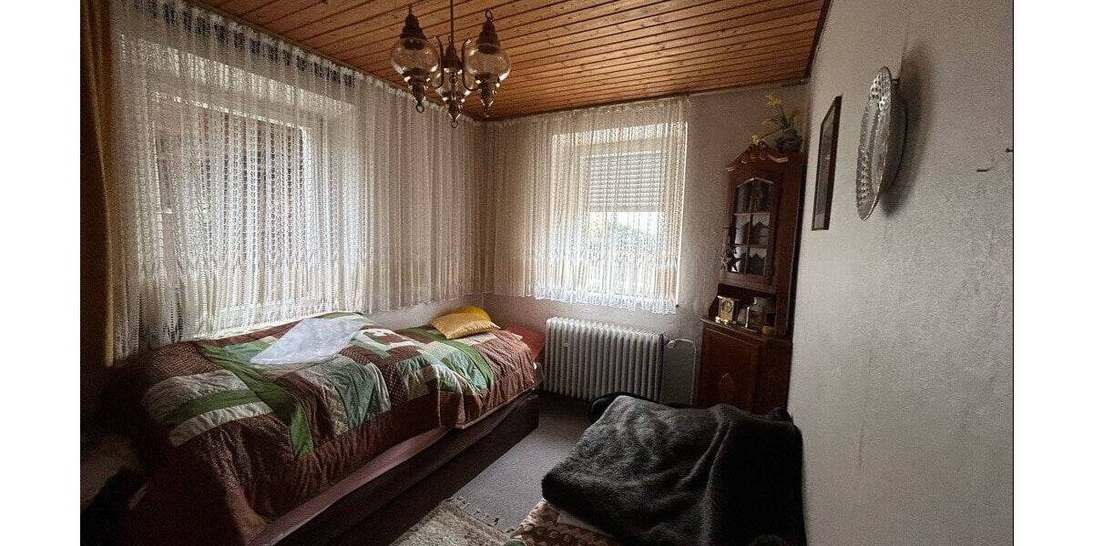 Einfamilienhaus Wassertrüdingen - 7 Zimmer, 180 m&sup2;, 215.000&euro; | Angebot:26858858