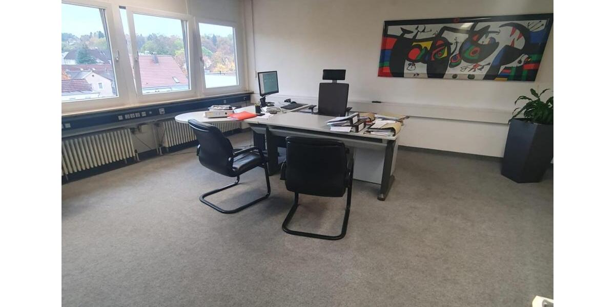 Großzügige Büro- oder Praxisfläche im 3. OG eines Bürogebäudes - ab 012026 - in Aalen zu vermieten zimmer