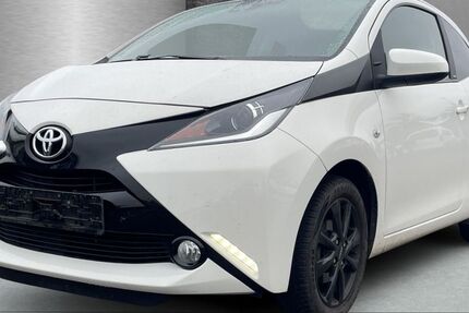 Toyota Aygo (X) 86.479 km 7.980 &euro; Parchim 19370