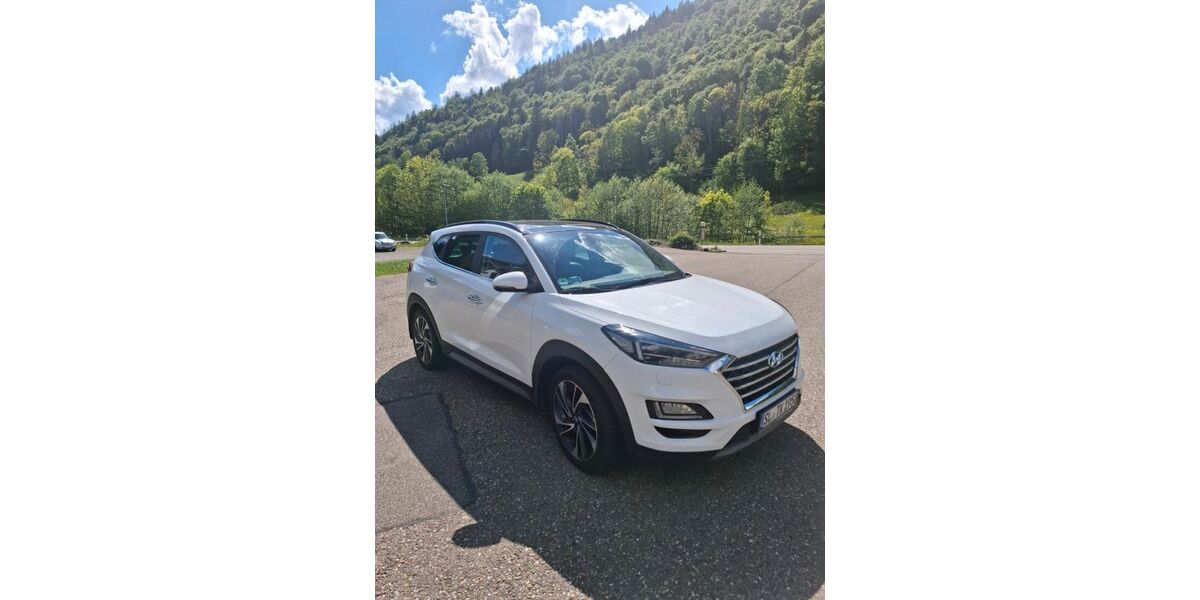 Hyundai TUCSON 136.000 km 17.200 &euro; Todtnau 79674