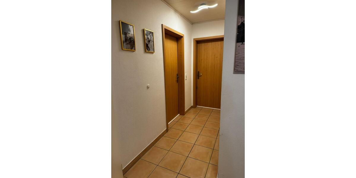 Dachgeschoßwohnung Dingolfing - 4.5 Zimmer, 110 m&sup2;, 1.300&euro; | Angebot:25936868