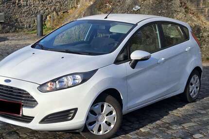 Ford Fiesta 89.000 km 5.850 &euro; Altena 58762
