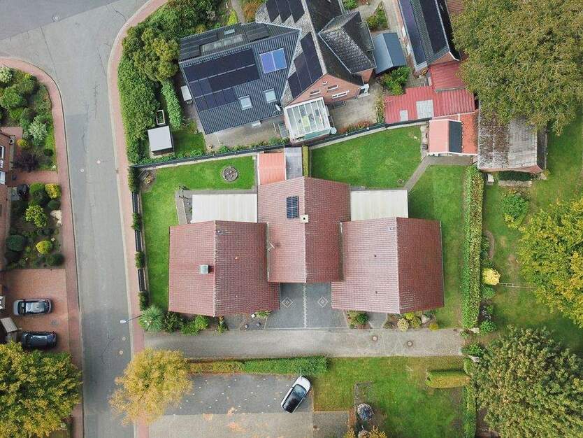 Doppelhaus in ruhiger Lage von Neuenhaus - zwei Haushälften mit vielen Möglichkeiten 8 zimmer