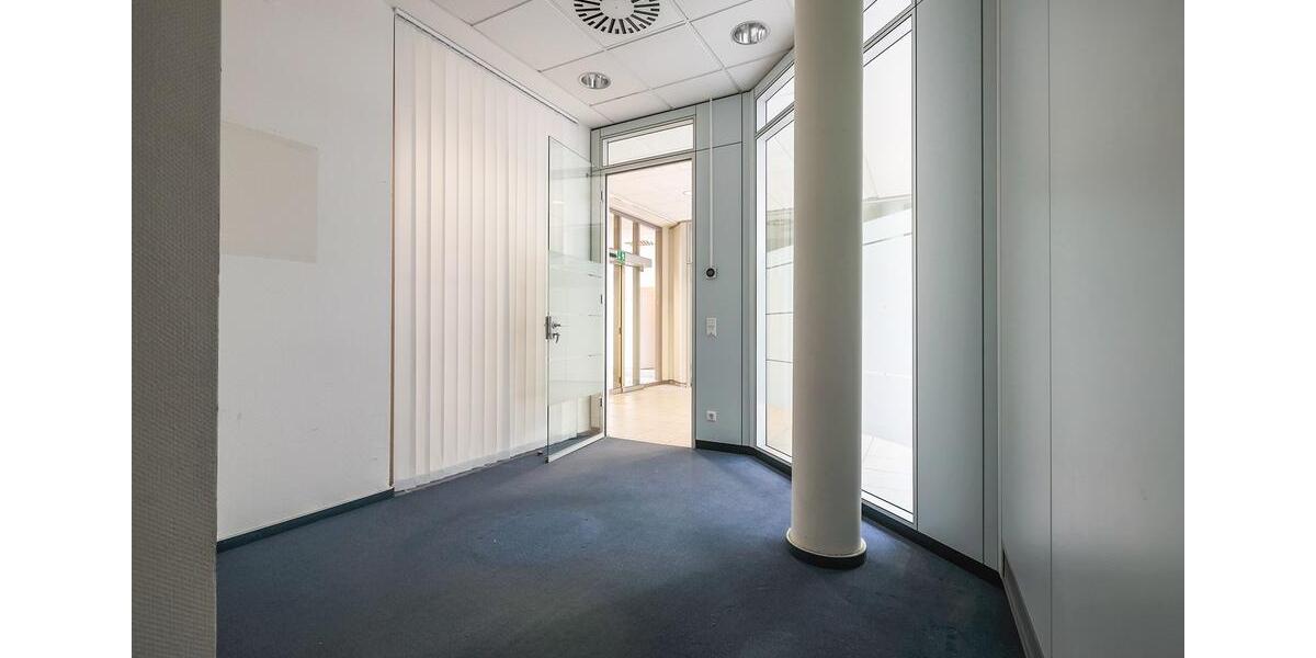 Ladenlokal für Filialisten in prominenter A-Lage der Rheinbacher City - mit Gestaltungsmöglichkeiten zimmer