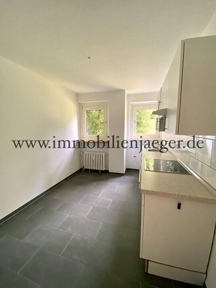Fußnähe AEZ Poppenbüttel - ruhige Wohnung mit großen Balkon - ruhige Lage nur zum Garten, Fahrstuhl