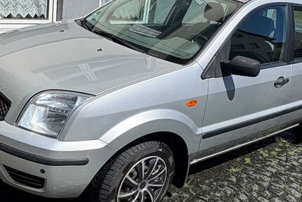 Ford Fusion 141.095 km 2.400 &euro; Bad Endbach 35080