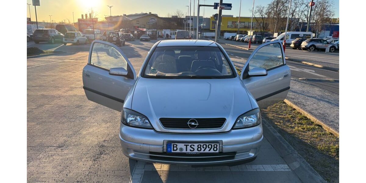Opel Astra 144.000 km 2.499 &euro; Brandenburg 14776