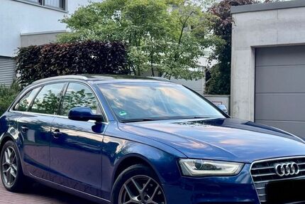 Audi A4 152.000 km 7.490 &euro; Duisburg 47053