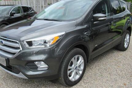 Ford Kuga 34.600 km 16.950 &euro; Gettorf 24214