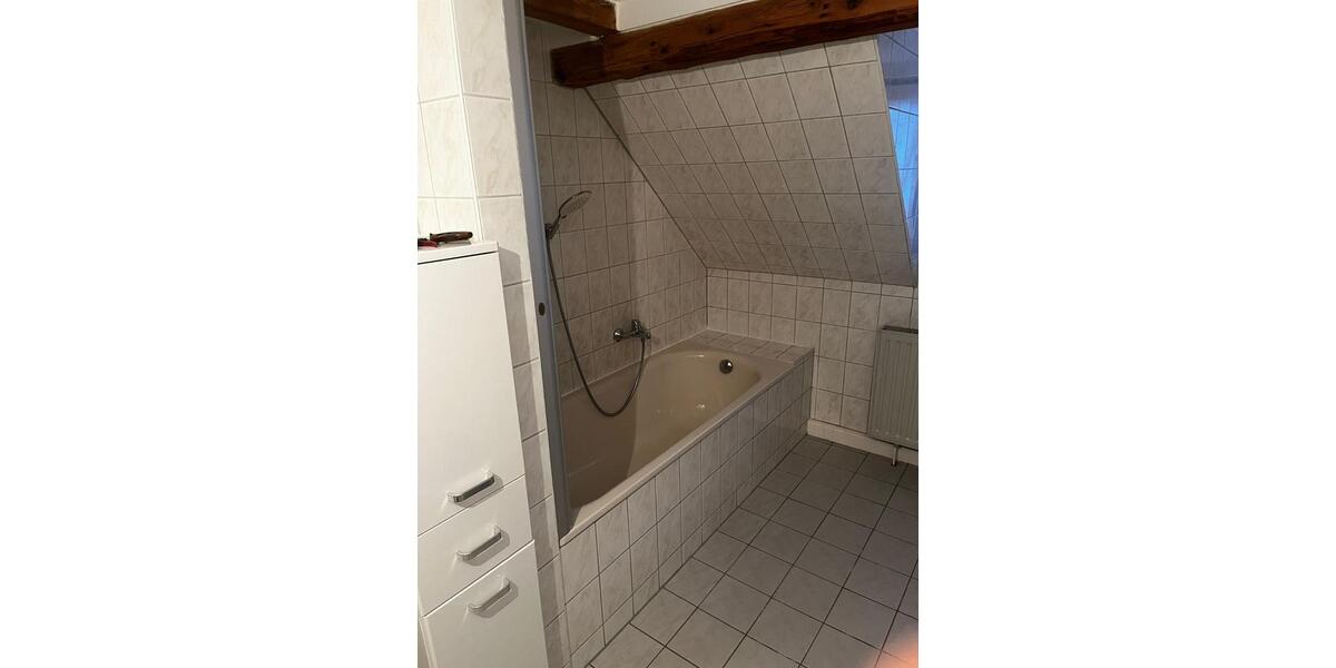 Dachgeschoßwohnung Großenhain - 3 Zimmer, 100 m&sup2;, 500&euro; | Angebot:26322826
