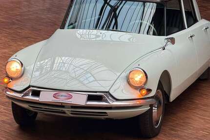Citroen DS 74.364 km 49.900 &euro; Berlin 10553