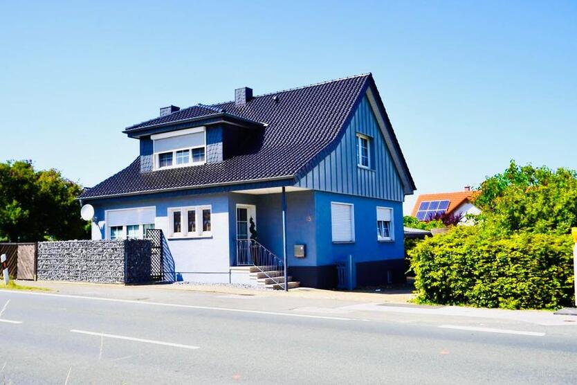 Gepflegtes, geräumiges Einfamilienhaus mit großem Garten