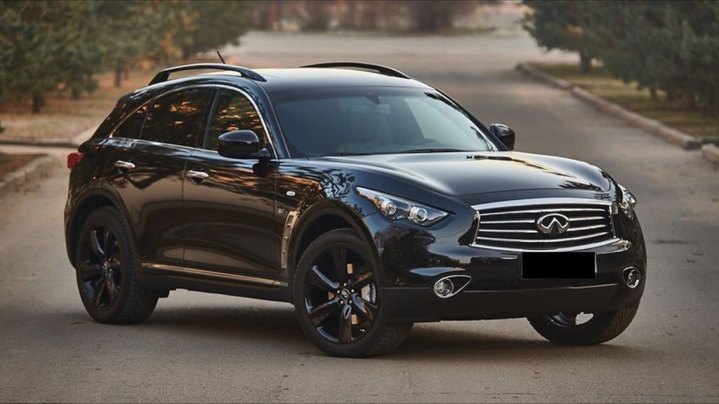 INFINITI QX70 137.000 km 15.900 &euro; Berlin 13629