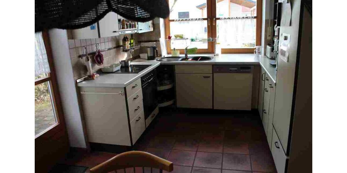 Vollmöbliertes WG Zimmer mit Balkon und viel Komfort 1 zimmer