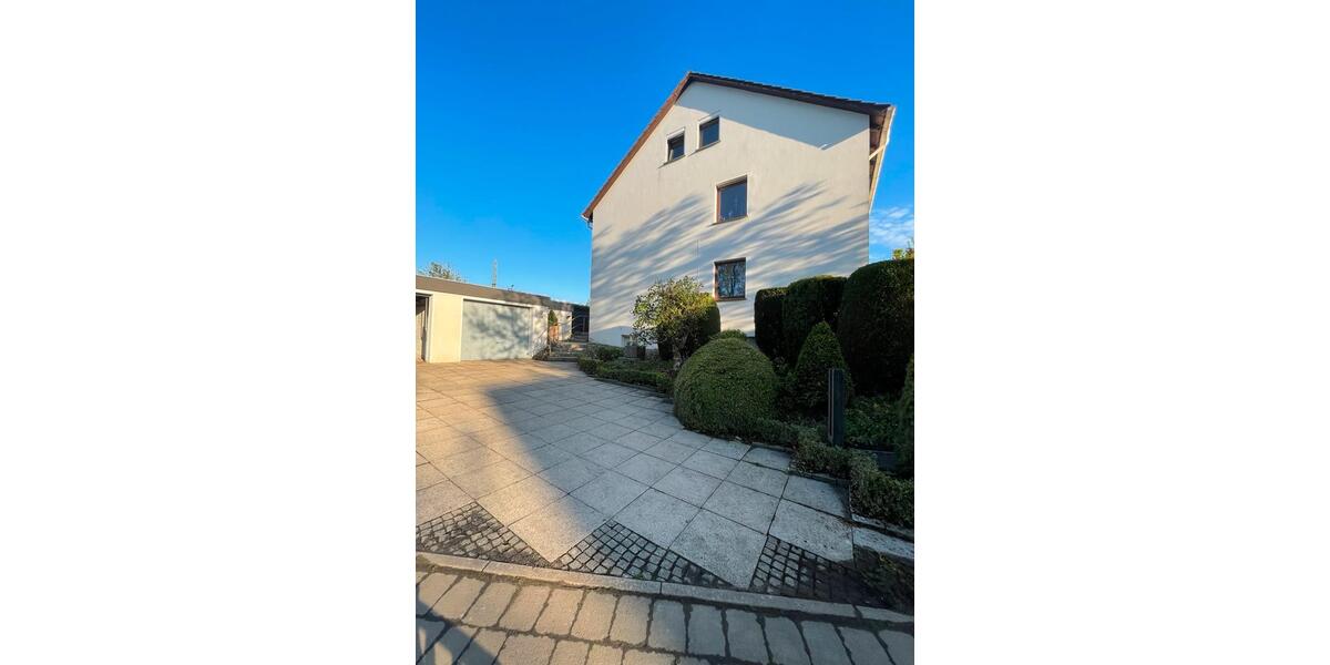 Etagenwohnung Lügde - 4 Zimmer, 109 m&sup2;, 700&euro; | Angebot:26402860