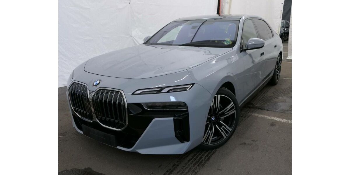 BMW 740 14.100 km 93.640 &euro; Paderborn 33100