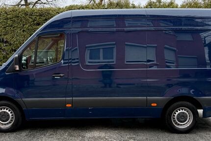 Mercedes-Benz Sprinter 182.000 km 15.980 &euro; München 81827
