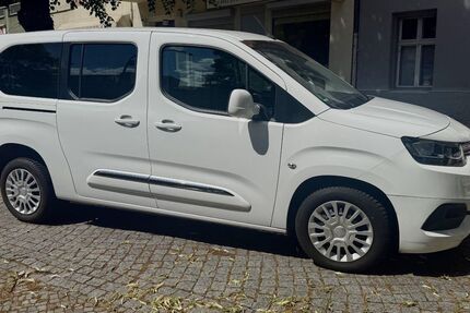 Toyota Proace City 27.400 km 20.900 &euro; Berlin 10789