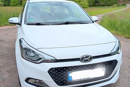 Hyundai i20 95.000 km 7.900 &euro; Merzig 66663