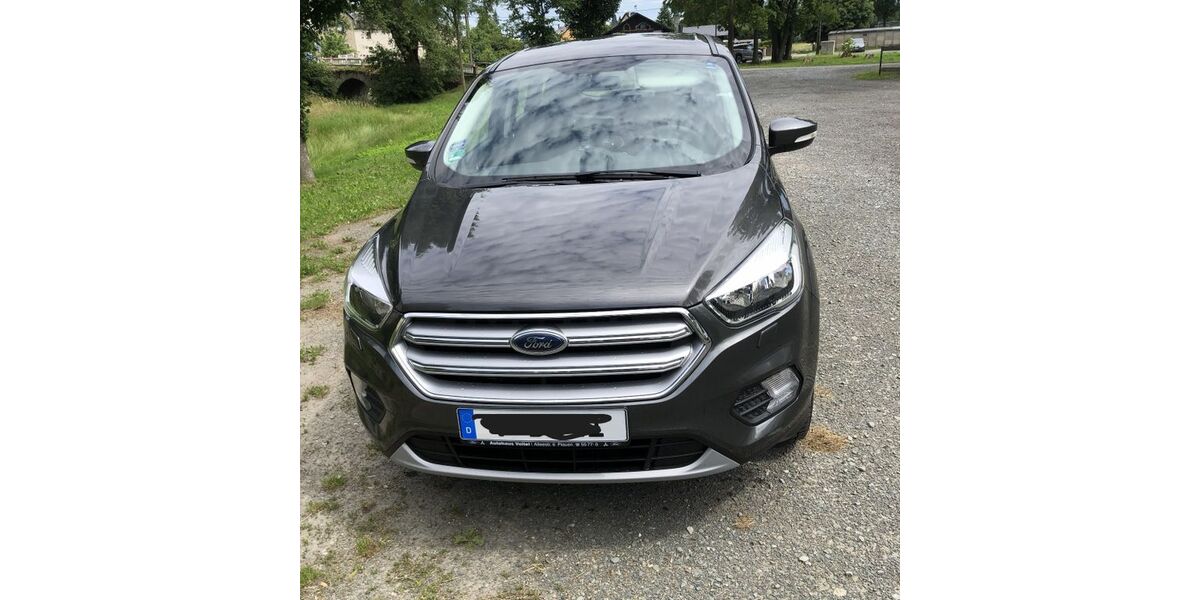 Ford Kuga 28.500 km 12.400 &euro; Mühltroff 07919