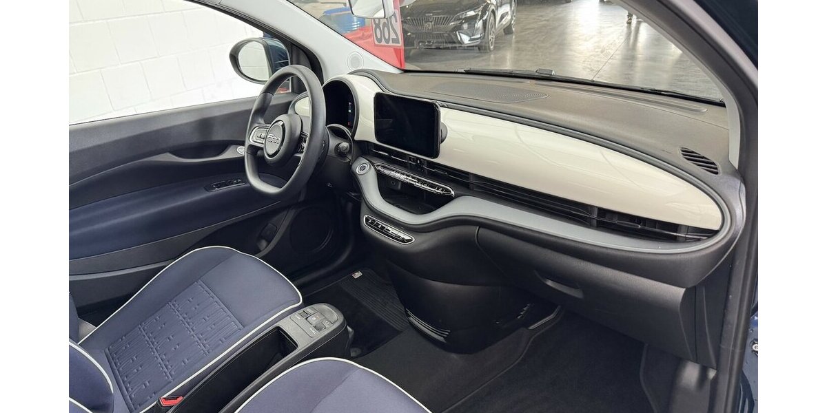 Fiat 500e Action 1.Hand Carplay 9.751 km 14.820 &euro; Lich 35423