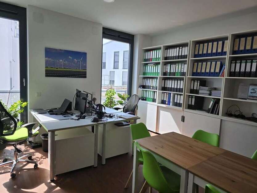 Büro in Berlin 609,90 € 40.66 m²