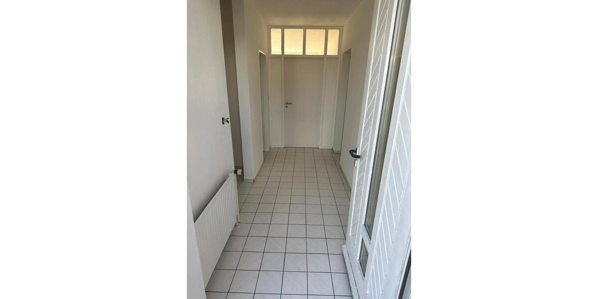 Dachgeschoßwohnung Zetel - 3 Zimmer, 80 m&sup2;, 640&euro; | Angebot:18820300