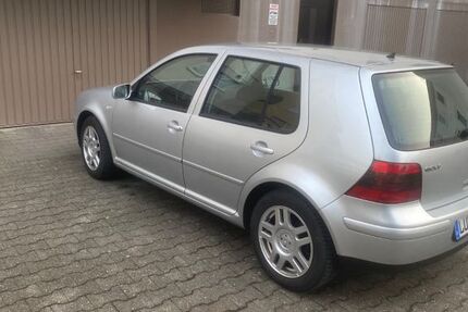 VW Golf 243.000 km 2.400 &euro; Ludwigshafen 67063