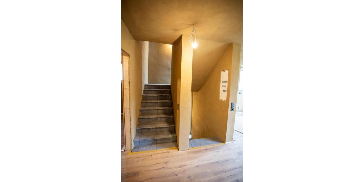 Doppelhaushälfte Stolberg (Rhld.) Gressenich - 5 Zimmer, 250 m&sup2;, 2.300&euro; | Angebot:24274753