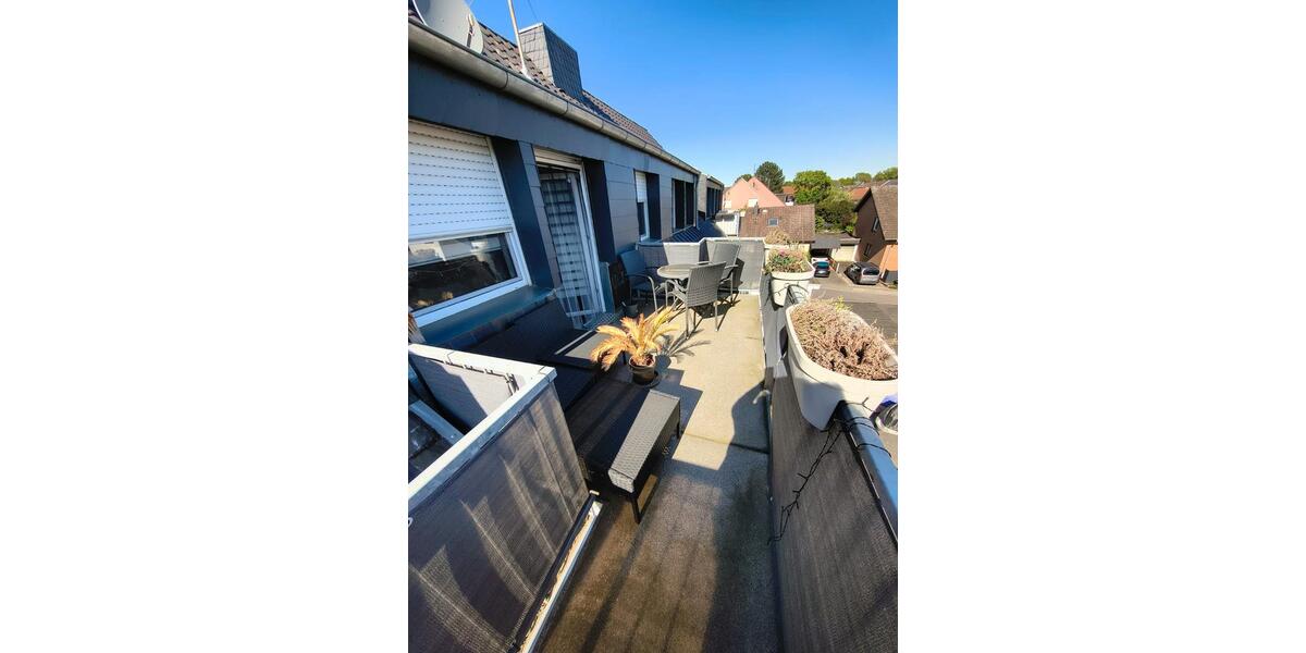 Dachgeschoßwohnung Niederkassel - 2 Zimmer, 45 m&sup2;, 610&euro; | Angebot:26335926