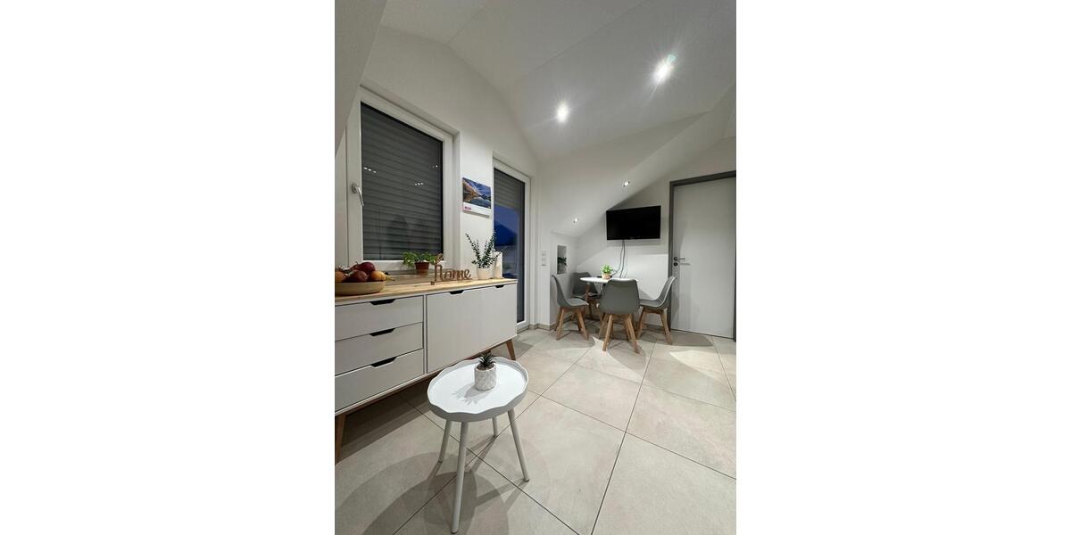 Dachgeschoßwohnung Offenberg - 1.5 Zimmer, 36 m&sup2;, 405&euro; | Angebot:25283562