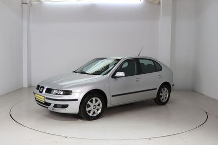 Seat Leon 105.422 km 3.990 &euro; Dresden 01237
