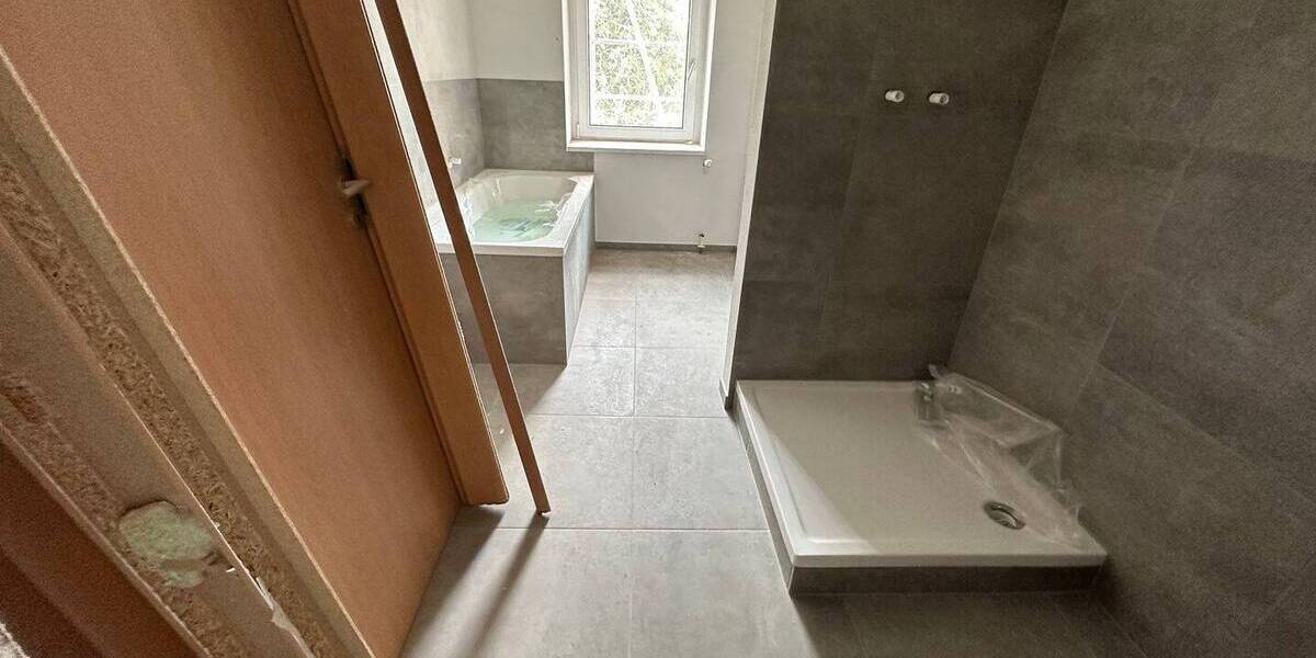Zimmer Chemnitz Lutherviertel - 5 Zimmer, 141 m&sup2;, 990&euro; | Angebot:26402177