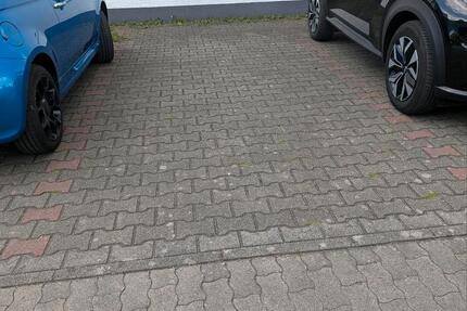 Parkplatz nähe Universität