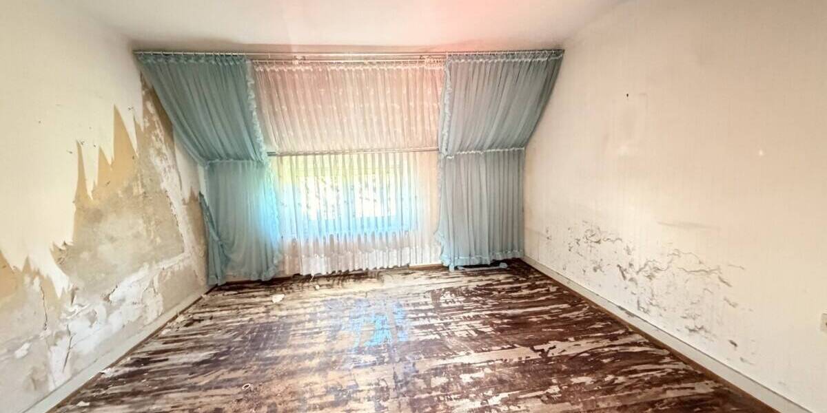 Mehrfamilienhaus, Wohnhaus Neunkirchen/Saar Hangard - 6 Zimmer, 120 m&sup2;, 59.000&euro; | Angebot:26290833