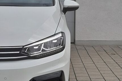 VW Touran 131.000 km 21.499 € Kirchheim bei München 85551