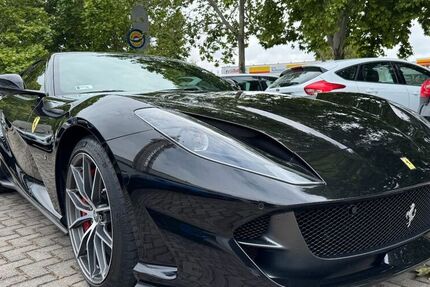 Ferrari 812