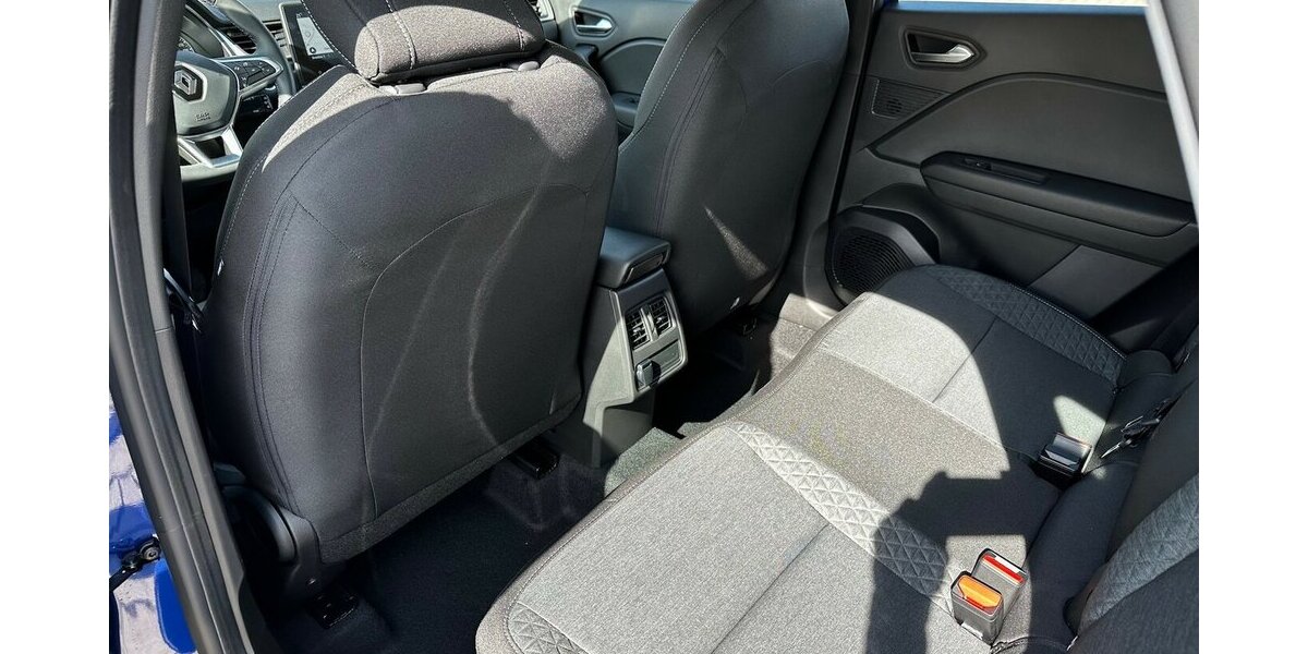 Renault Captur EVOLUTION Mild Hybrid 140 EDC 14.500 km 24.490 € Donauwörth 86609